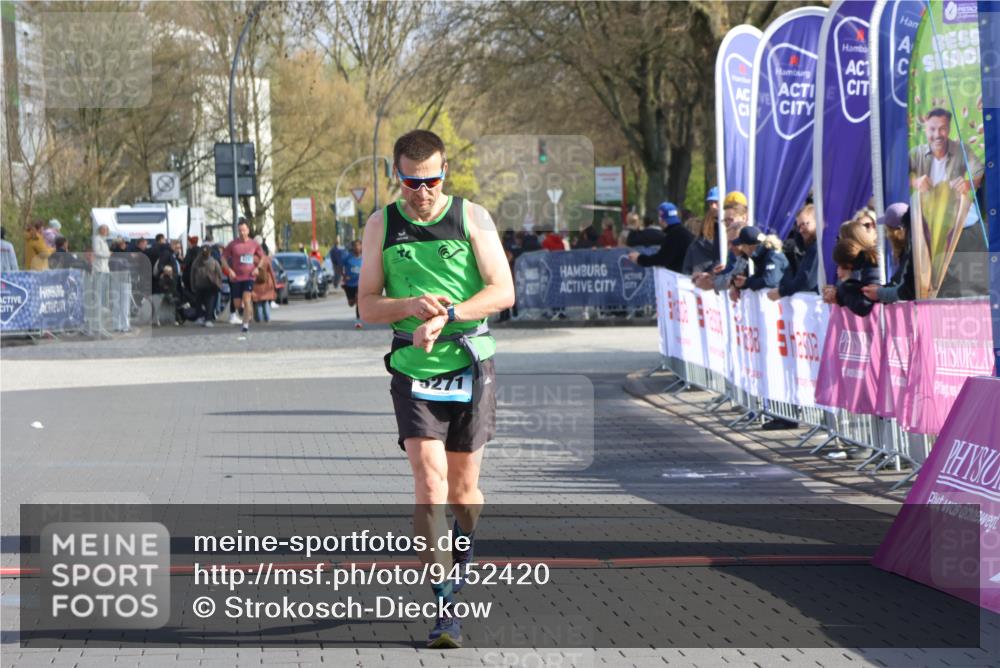 12.04.2026 - 45. Internationalen Wilhelmsburger Insellauf Strokosch-Dieckow http://msf.ph/oto/9452420 12.04.2026 10:23:05 Ziel 5271 meine-sportfotos.de