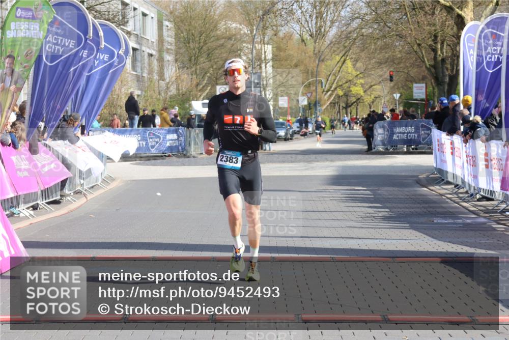 12.04.2026 - 45. Internationalen Wilhelmsburger Insellauf Strokosch-Dieckow http://msf.ph/oto/9452493 12.04.2026 10:23:23 Ziel 2383 meine-sportfotos.de