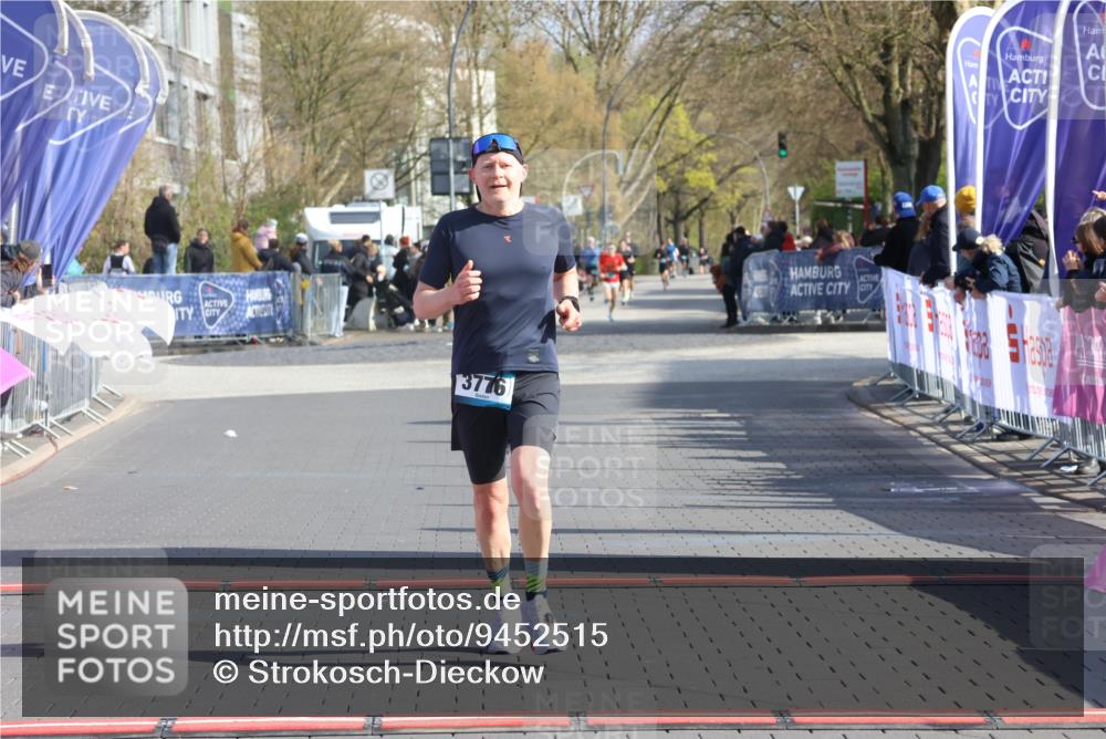 12.04.2026 - 45. Internationalen Wilhelmsburger Insellauf Strokosch-Dieckow http://msf.ph/oto/9452515 12.04.2026 10:23:41 Ziel 3776 meine-sportfotos.de