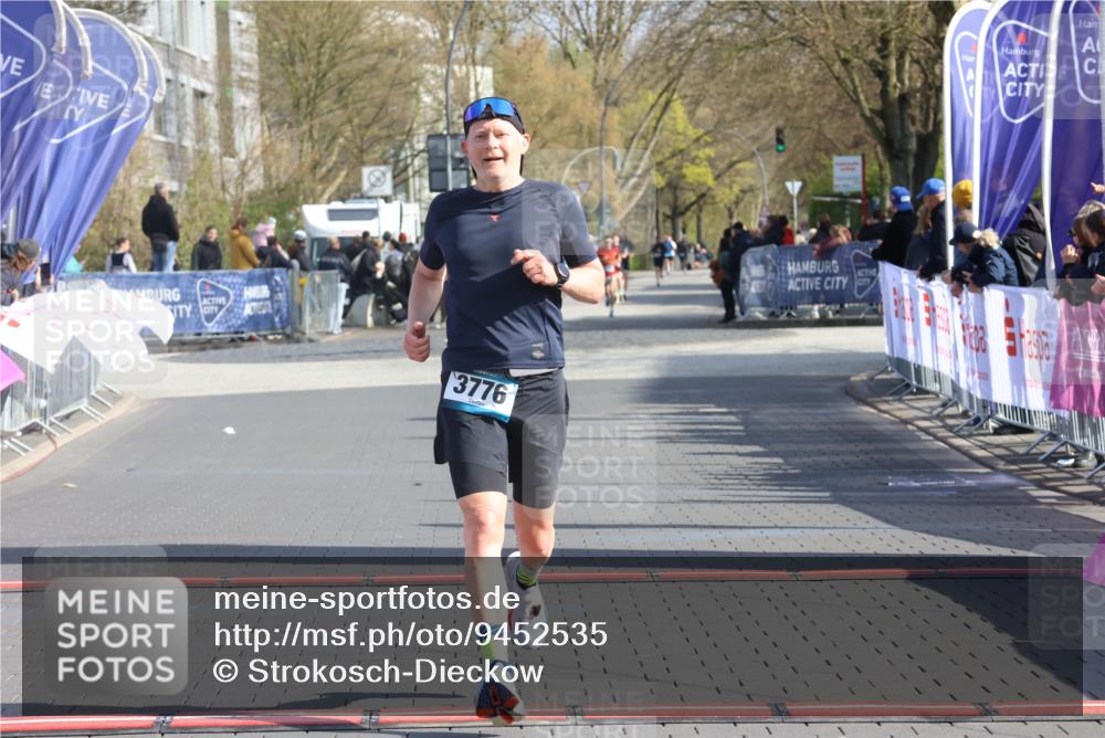 12.04.2026 - 45. Internationalen Wilhelmsburger Insellauf Strokosch-Dieckow http://msf.ph/oto/9452535 12.04.2026 10:23:41 Ziel 3776 meine-sportfotos.de