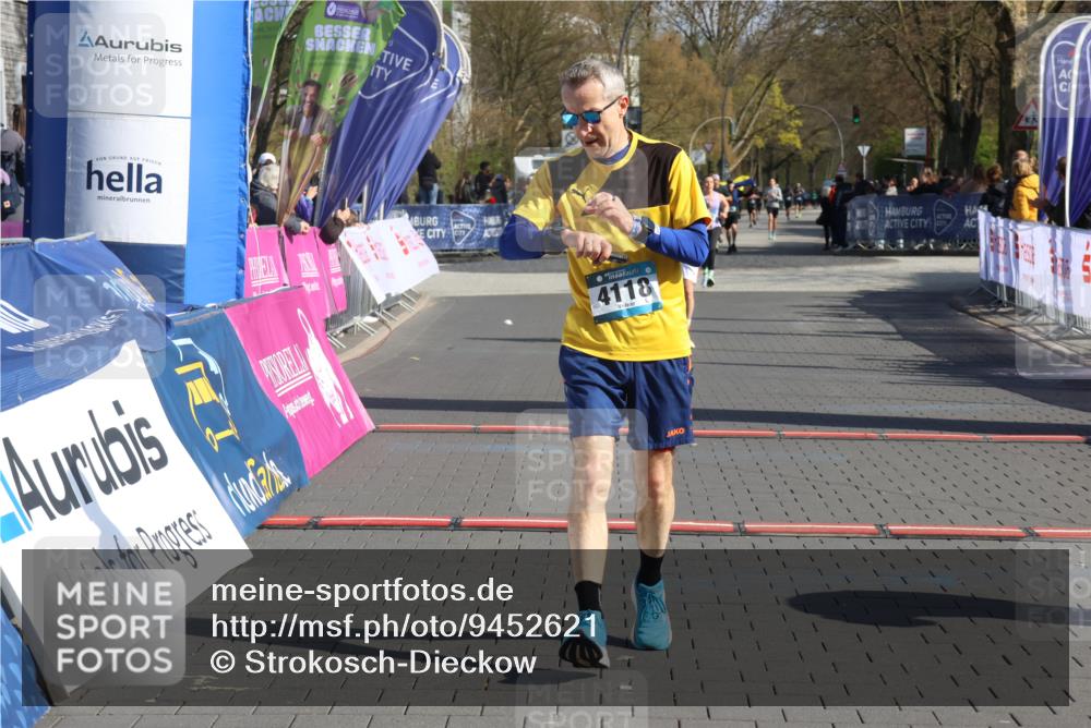 12.04.2026 - 45. Internationalen Wilhelmsburger Insellauf Strokosch-Dieckow http://msf.ph/oto/9452621 12.04.2026 10:36:29 Ziel 2192, 3731, 4118 meine-sportfotos.de