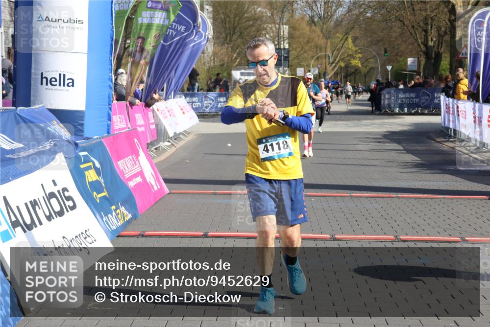 12.04.2026 - 45. Internationalen Wilhelmsburger Insellauf Strokosch-Dieckow http://msf.ph/oto/9452629 12.04.2026 10:36:29 Ziel 2192, 3731, 4118 meine-sportfotos.de