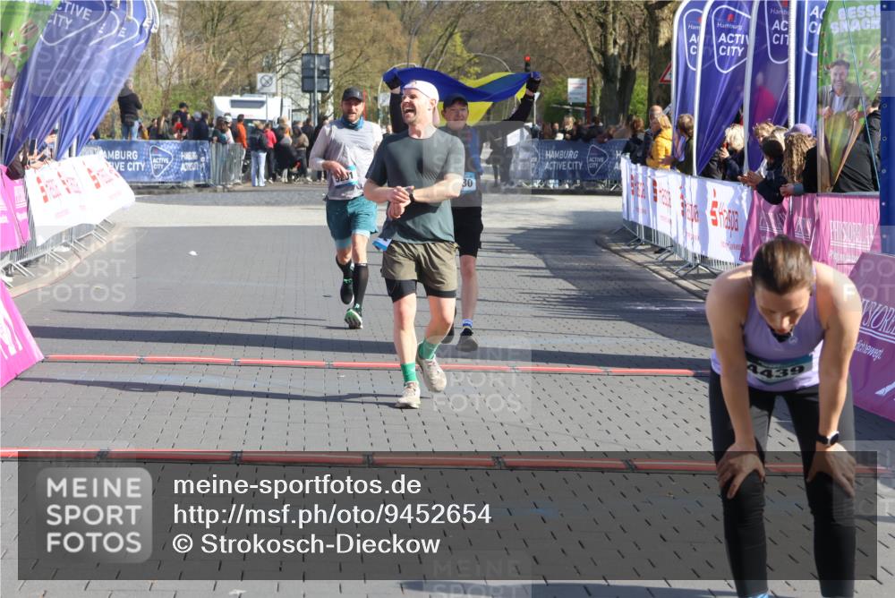 12.04.2026 - 45. Internationalen Wilhelmsburger Insellauf Strokosch-Dieckow http://msf.ph/oto/9452654 12.04.2026 10:36:42 Ziel 4172, 4030, 5291 meine-sportfotos.de