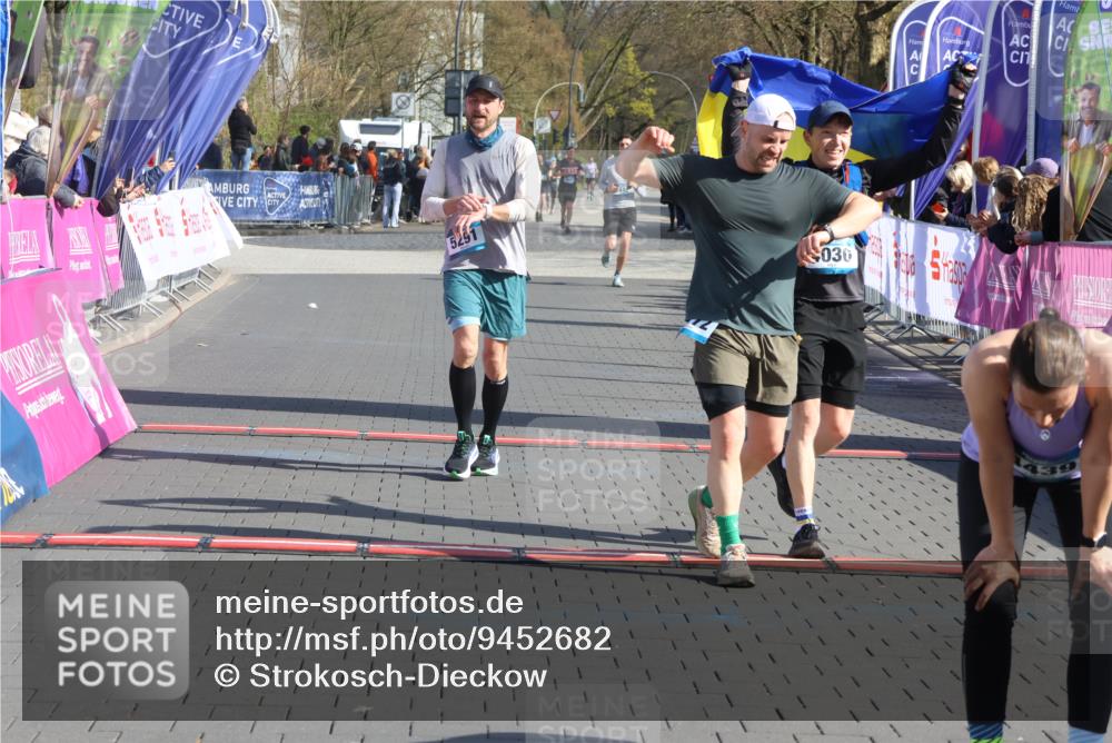 12.04.2026 - 45. Internationalen Wilhelmsburger Insellauf Strokosch-Dieckow http://msf.ph/oto/9452682 12.04.2026 10:36:44 Ziel 4172, 4030, 5291 meine-sportfotos.de