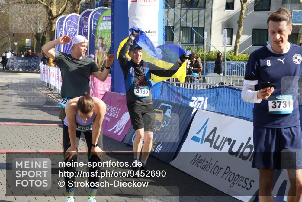 12.04.2026 - 45. Internationalen Wilhelmsburger Insellauf Strokosch-Dieckow http://msf.ph/oto/9452690 12.04.2026 10:36:45 Ziel 4172, 4030, 5291 meine-sportfotos.de