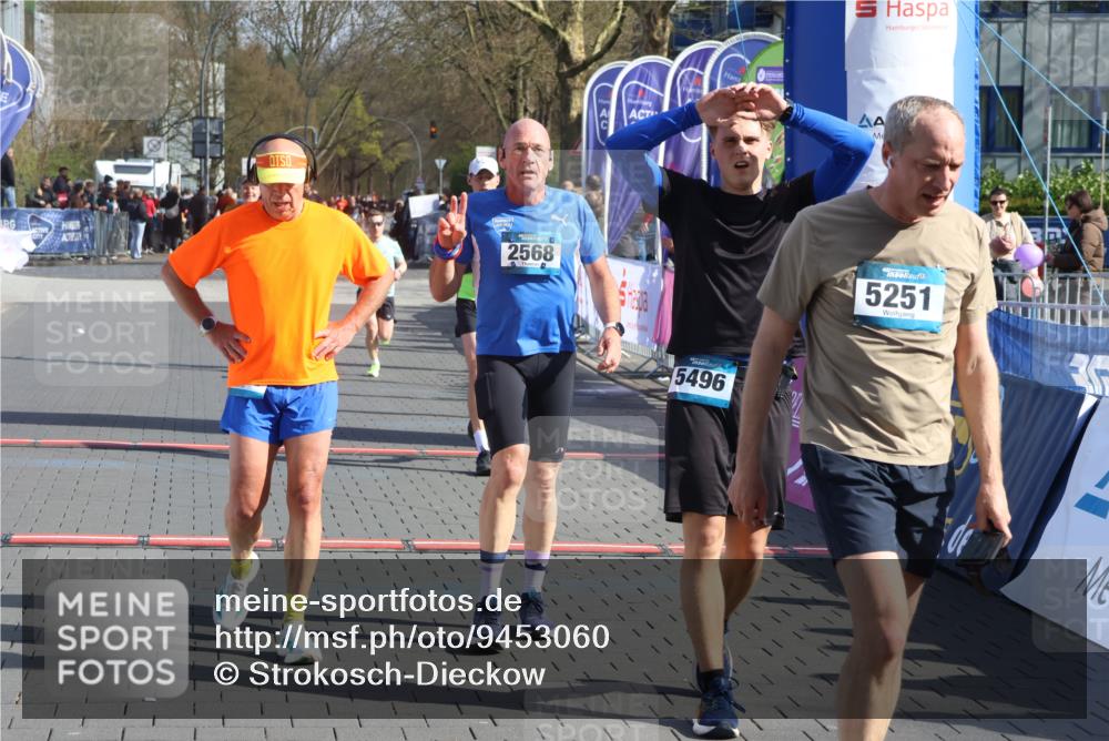 12.04.2026 - 45. Internationalen Wilhelmsburger Insellauf Strokosch-Dieckow http://msf.ph/oto/9453060 12.04.2026 10:38:08 Ziel 5251, 3182, 2568, 2657, 4833, 5706 meine-sportfotos.de