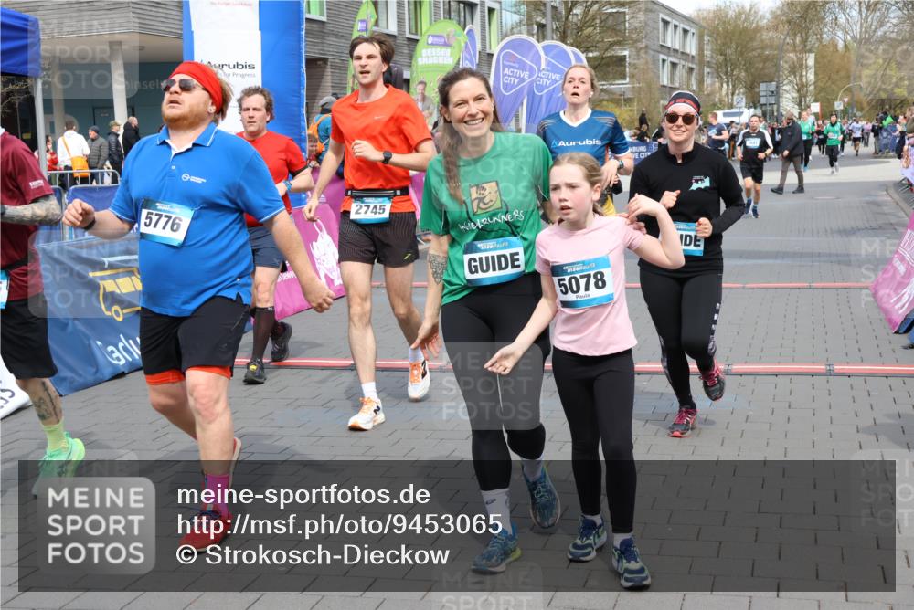 12.04.2026 - 45. Internationalen Wilhelmsburger Insellauf Strokosch-Dieckow http://msf.ph/oto/9453065 12.04.2026 13:07:53 Ziel 2925, 5226, 2745, 5028, 5148, 3641 meine-sportfotos.de