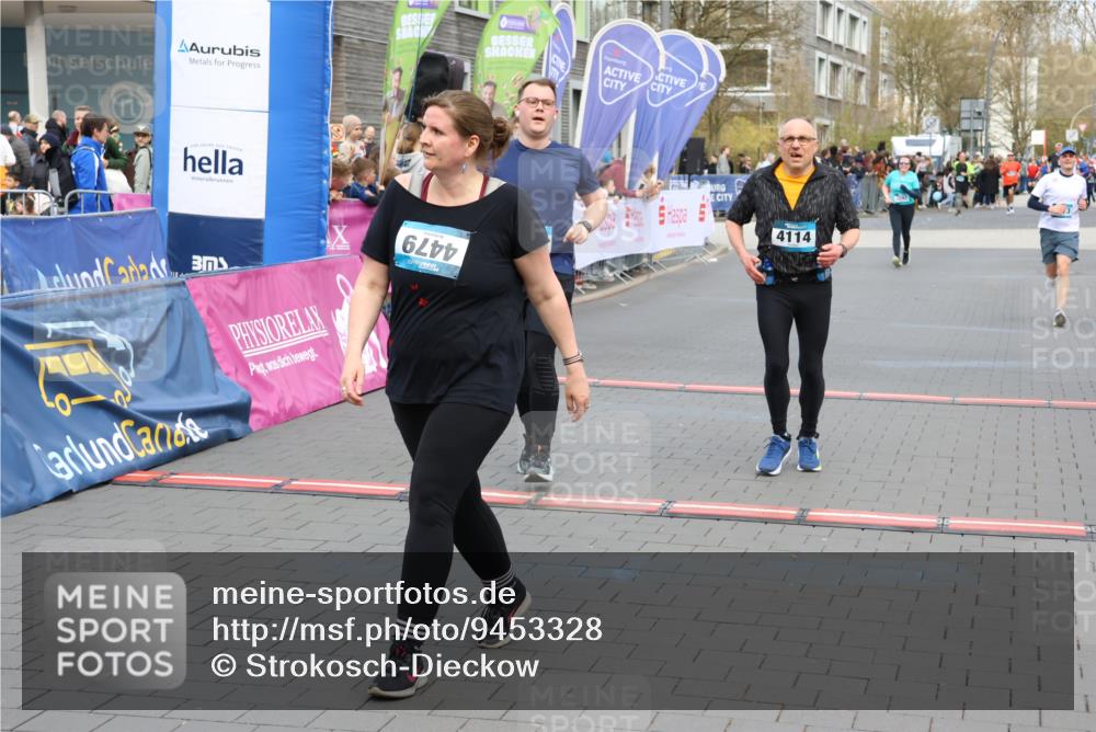 12.04.2026 - 45. Internationalen Wilhelmsburger Insellauf Strokosch-Dieckow http://msf.ph/oto/9453328 12.04.2026 13:07:15 Ziel 4114, 4173, 4729, 4273 meine-sportfotos.de