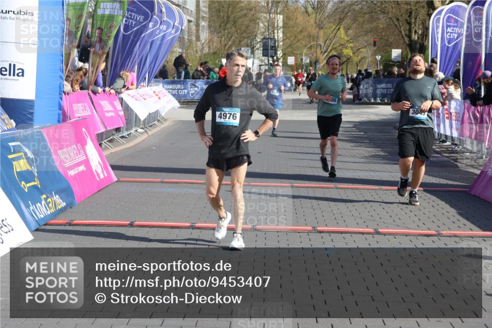 12.04.2026 - 45. Internationalen Wilhelmsburger Insellauf Strokosch-Dieckow http://msf.ph/oto/9453407 12.04.2026 10:39:54 Ziel 4976, 3043, 5405 meine-sportfotos.de