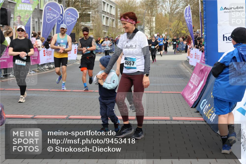 12.04.2026 - 45. Internationalen Wilhelmsburger Insellauf Strokosch-Dieckow http://msf.ph/oto/9453418 12.04.2026 13:06:50 Ziel 4091, 3278, 3877, 3943, 3804, 3270, 2008, 3611, 5210 meine-sportfotos.de