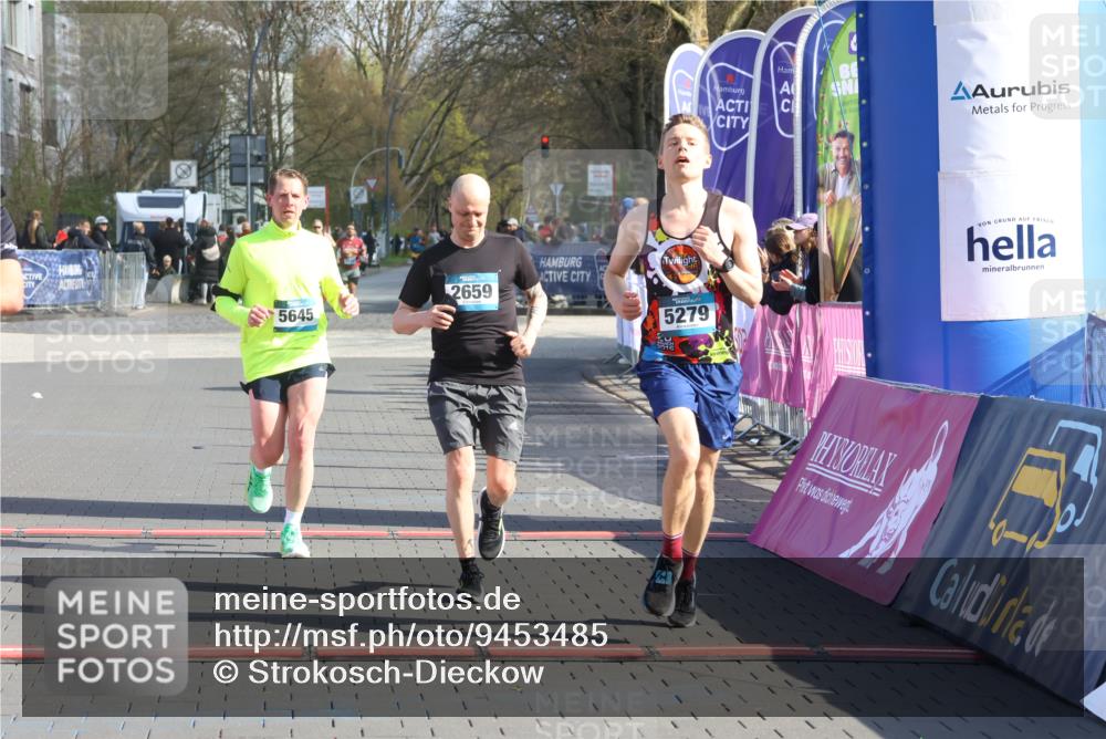 12.04.2026 - 45. Internationalen Wilhelmsburger Insellauf Strokosch-Dieckow http://msf.ph/oto/9453485 12.04.2026 10:27:47 Ziel 5440, 5279, 2659, 5645 meine-sportfotos.de