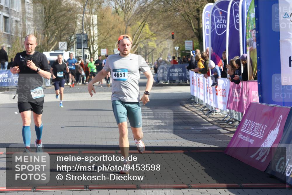 12.04.2026 - 45. Internationalen Wilhelmsburger Insellauf Strokosch-Dieckow http://msf.ph/oto/9453598 12.04.2026 10:28:25 Ziel 4651, 3562 meine-sportfotos.de