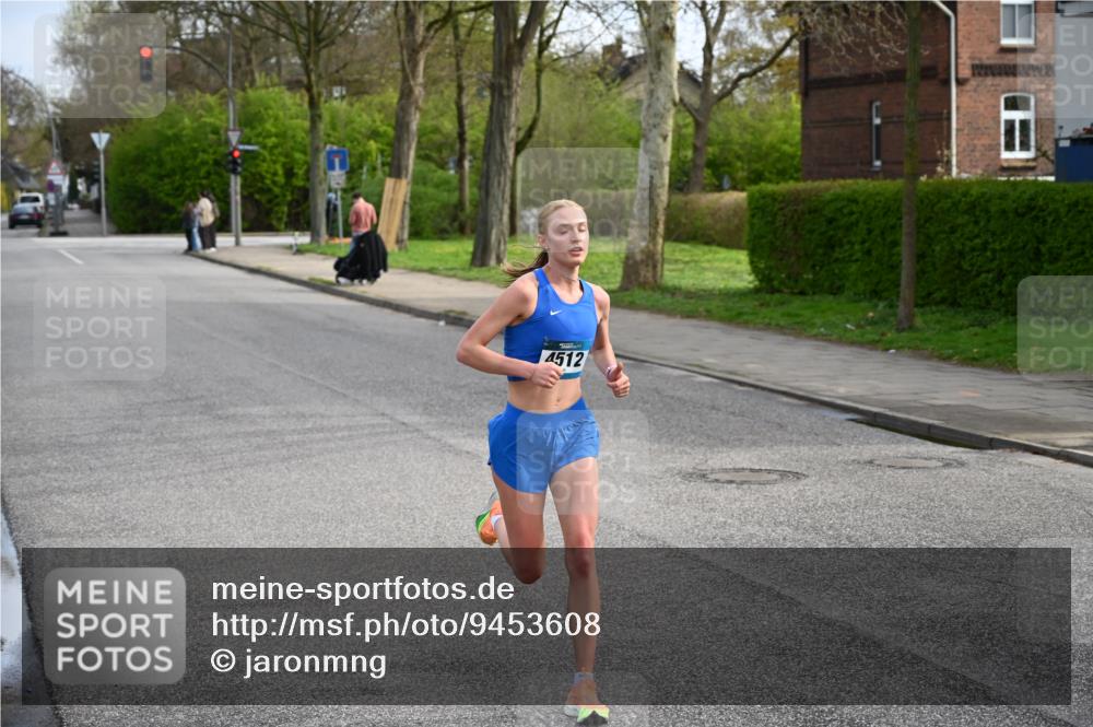 12.04.2026 - 45. Internationalen Wilhelmsburger Insellauf J. Mangold http://msf.ph/oto/9453608 12.04.2026 10:12:11 Ziel 4512, 2873 meine-sportfotos.de
