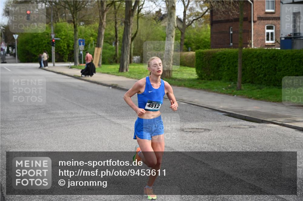 12.04.2026 - 45. Internationalen Wilhelmsburger Insellauf J. Mangold http://msf.ph/oto/9453611 12.04.2026 10:12:12 Ziel 4512, 2873 meine-sportfotos.de