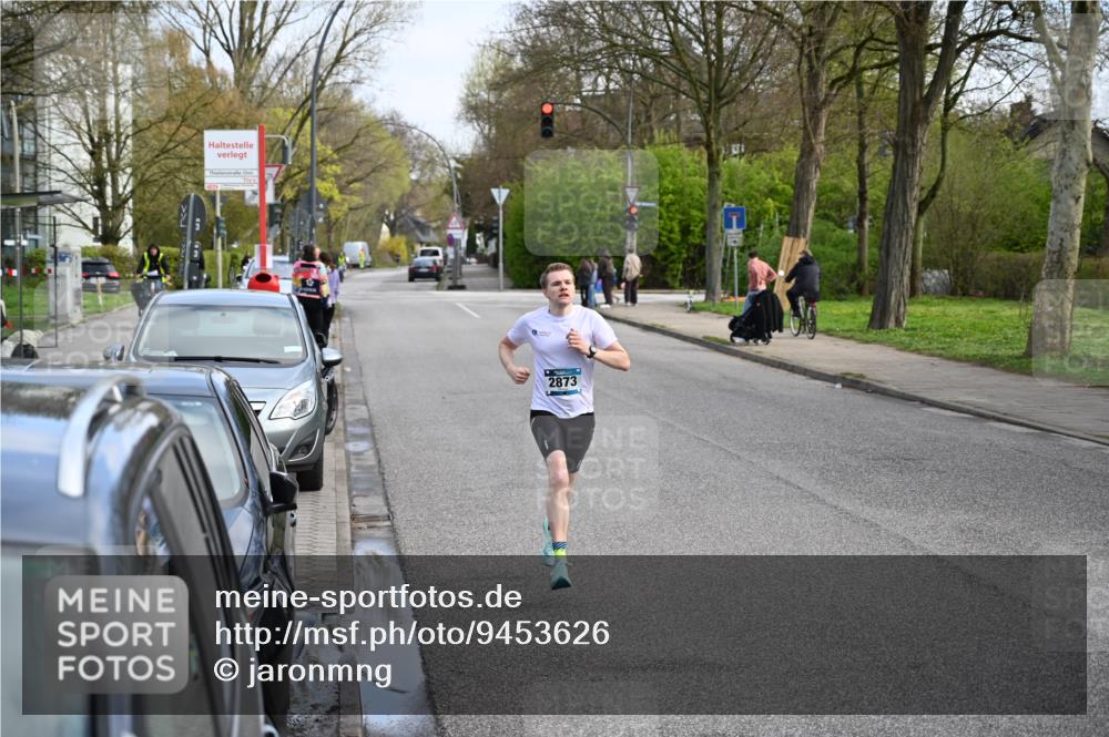 12.04.2026 - 45. Internationalen Wilhelmsburger Insellauf J. Mangold http://msf.ph/oto/9453626 12.04.2026 10:12:24 Ziel 2873 meine-sportfotos.de
