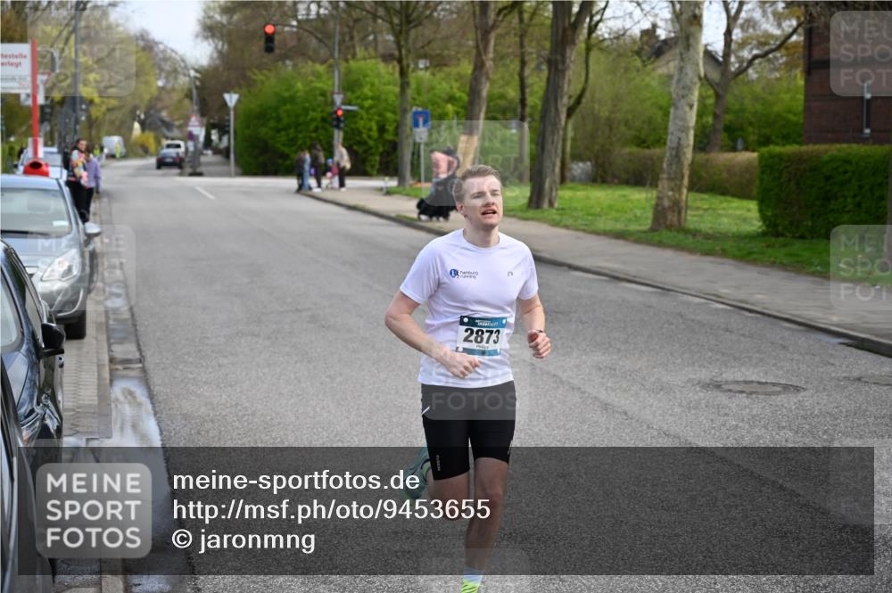 12.04.2026 - 45. Internationalen Wilhelmsburger Insellauf J. Mangold http://msf.ph/oto/9453655 12.04.2026 10:12:25 Ziel 2873 meine-sportfotos.de