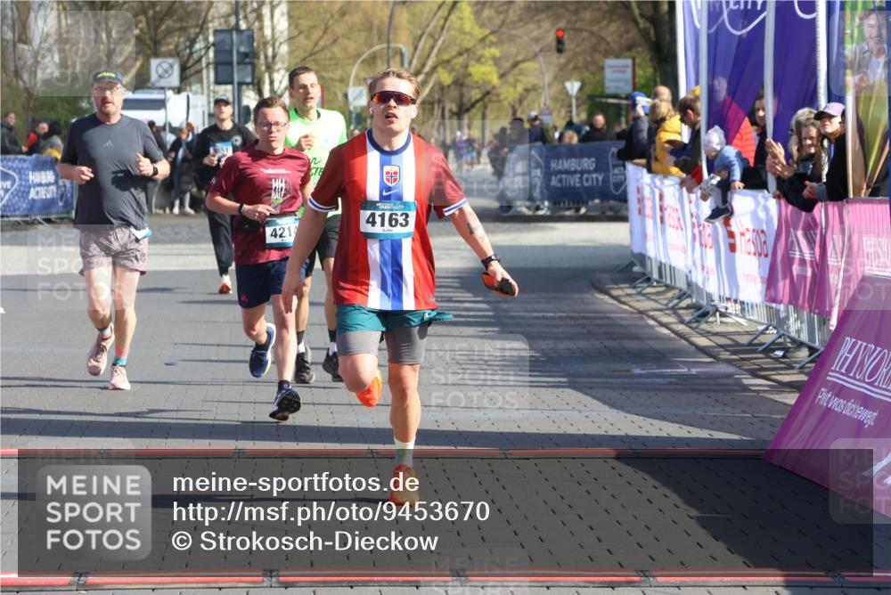 12.04.2026 - 45. Internationalen Wilhelmsburger Insellauf Strokosch-Dieckow http://msf.ph/oto/9453670 12.04.2026 10:28:35 Ziel 2265, 5473, 4163, 4214, 2022, 4068, 4294 meine-sportfotos.de