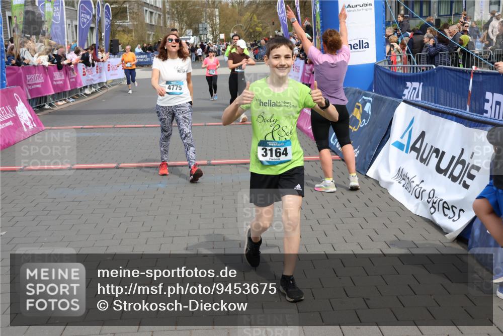 12.04.2026 - 45. Internationalen Wilhelmsburger Insellauf Strokosch-Dieckow http://msf.ph/oto/9453675 12.04.2026 13:06:05 Ziel 3782, 3164, 4452, 4775, 5486, 4619, 3316 meine-sportfotos.de