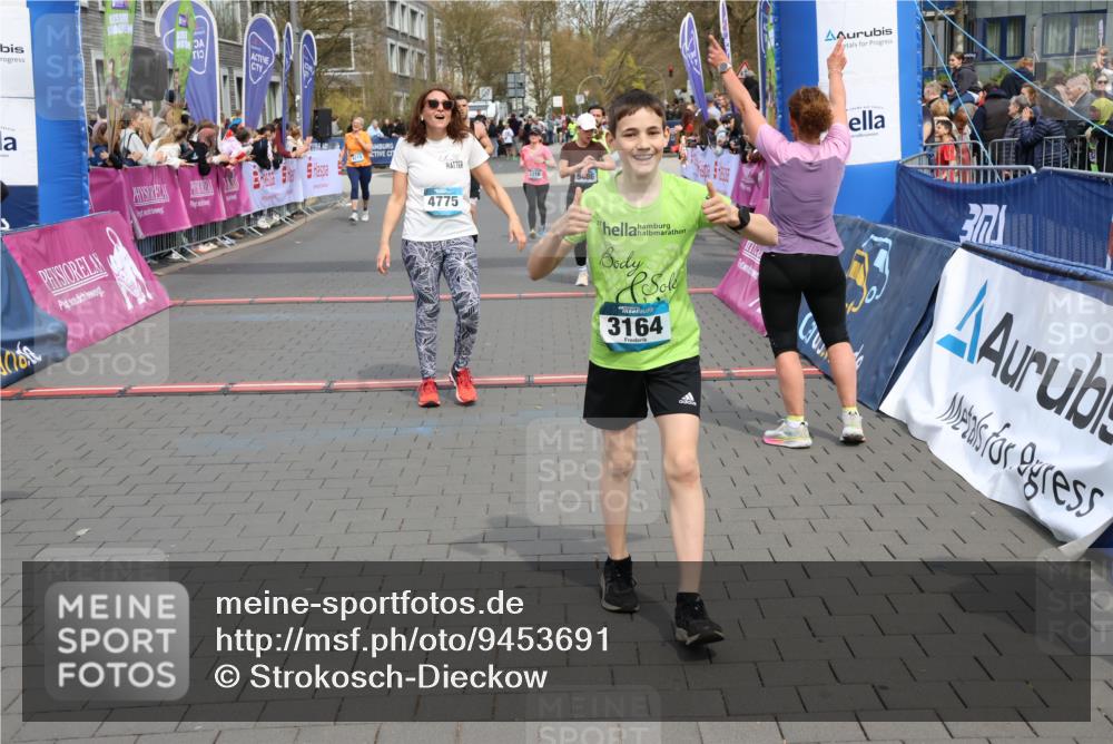 12.04.2026 - 45. Internationalen Wilhelmsburger Insellauf Strokosch-Dieckow http://msf.ph/oto/9453691 12.04.2026 13:06:05 Ziel 3782, 3164, 4452, 4775, 5486, 4619, 3316 meine-sportfotos.de