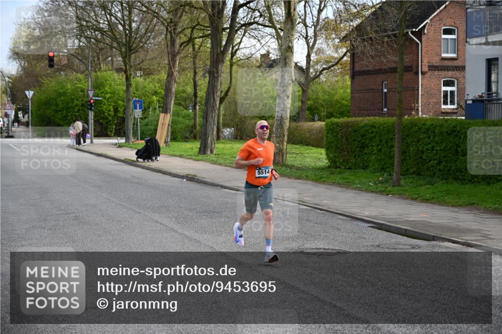 12.04.2026 - 45. Internationalen Wilhelmsburger Insellauf J. Mangold http://msf.ph/oto/9453695 12.04.2026 10:13:30 Ziel 5514, 2119, 3979 meine-sportfotos.de