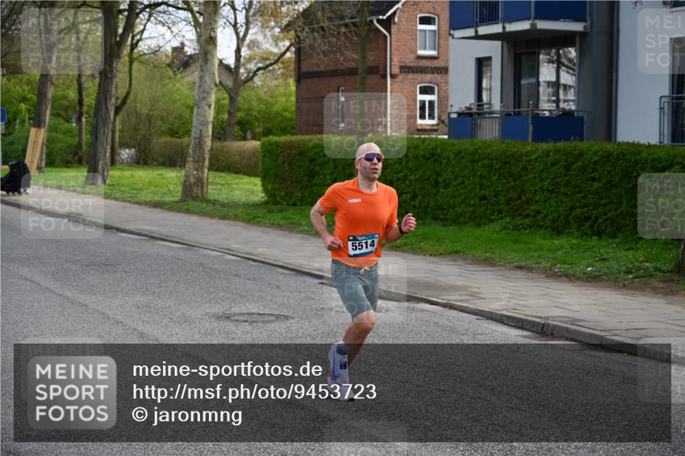 12.04.2026 - 45. Internationalen Wilhelmsburger Insellauf J. Mangold http://msf.ph/oto/9453723 12.04.2026 10:13:31 Ziel 5514, 2119, 3979 meine-sportfotos.de