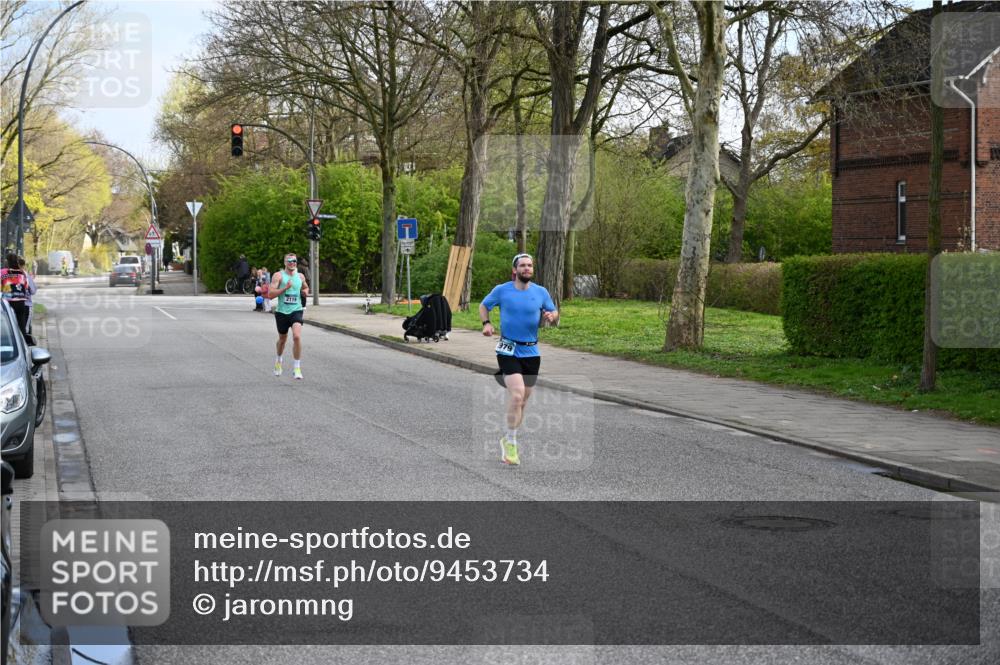 12.04.2026 - 45. Internationalen Wilhelmsburger Insellauf J. Mangold http://msf.ph/oto/9453734 12.04.2026 10:13:49 Ziel 2119, 3979 meine-sportfotos.de