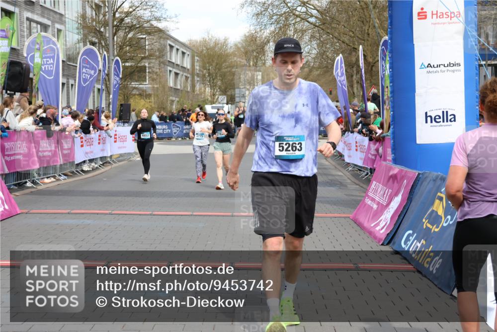 12.04.2026 - 45. Internationalen Wilhelmsburger Insellauf Strokosch-Dieckow http://msf.ph/oto/9453742 12.04.2026 13:05:59 Ziel 5597, 5249, 5263, 5414, 4126, 3782, 3164, 4452, 4775 meine-sportfotos.de