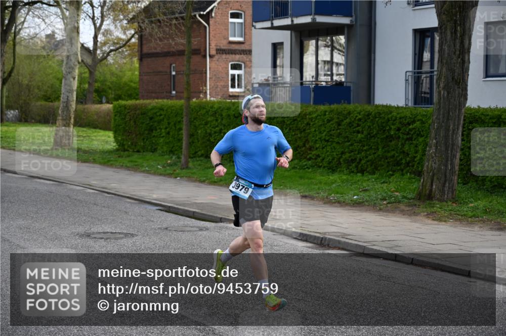 12.04.2026 - 45. Internationalen Wilhelmsburger Insellauf J. Mangold http://msf.ph/oto/9453759 12.04.2026 10:13:51 Ziel 2119, 3979 meine-sportfotos.de
