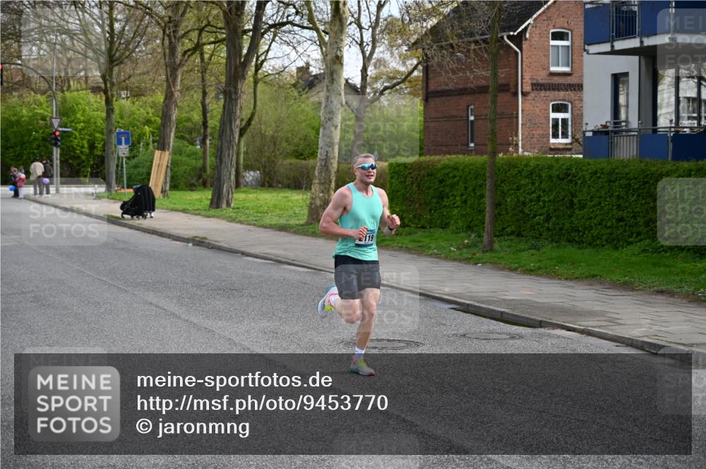 12.04.2026 - 45. Internationalen Wilhelmsburger Insellauf J. Mangold http://msf.ph/oto/9453770 12.04.2026 10:13:53 Ziel 2119, 3979 meine-sportfotos.de