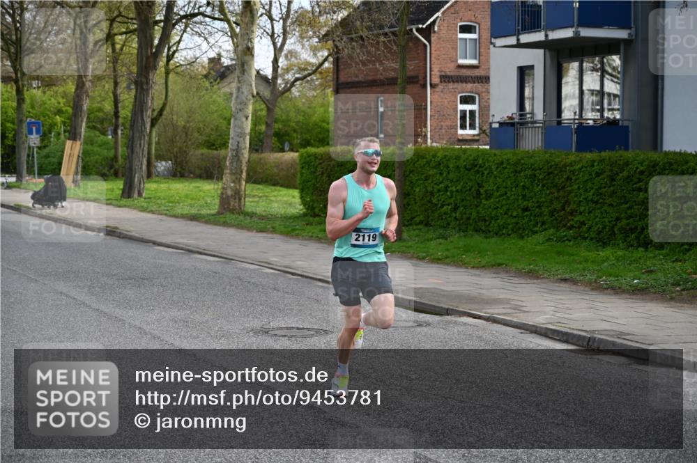 12.04.2026 - 45. Internationalen Wilhelmsburger Insellauf J. Mangold http://msf.ph/oto/9453781 12.04.2026 10:13:53 Ziel 2119, 3979 meine-sportfotos.de