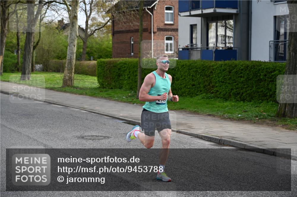 12.04.2026 - 45. Internationalen Wilhelmsburger Insellauf J. Mangold http://msf.ph/oto/9453788 12.04.2026 10:13:53 Ziel 2119, 3979 meine-sportfotos.de