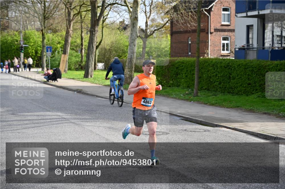 12.04.2026 - 45. Internationalen Wilhelmsburger Insellauf J. Mangold http://msf.ph/oto/9453801 12.04.2026 10:14:43 Ziel 4863, 4002, 2727, 2177 meine-sportfotos.de