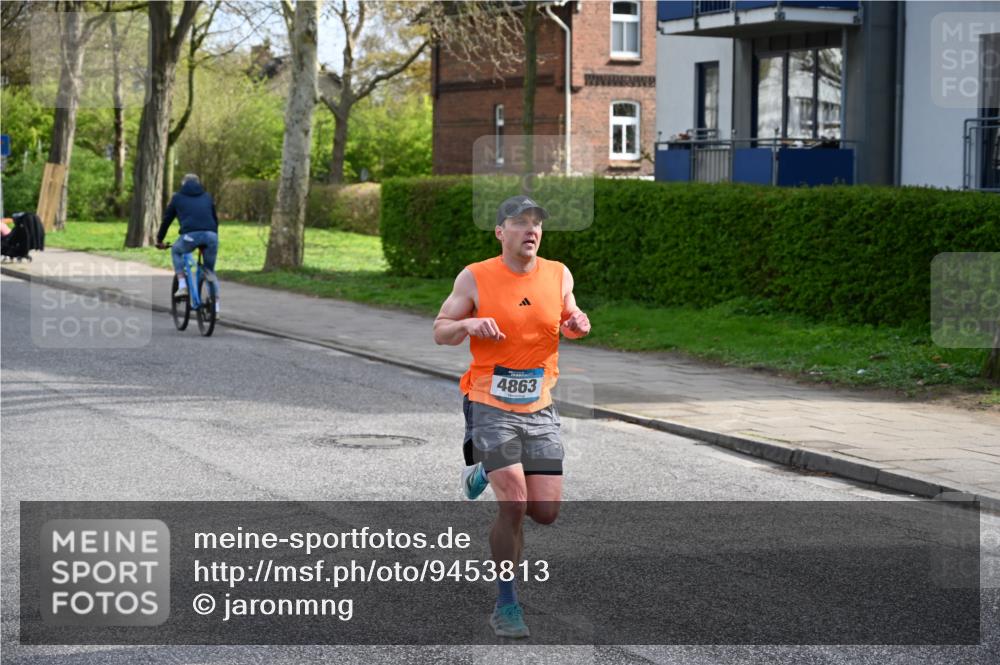 12.04.2026 - 45. Internationalen Wilhelmsburger Insellauf J. Mangold http://msf.ph/oto/9453813 12.04.2026 10:14:44 Ziel 4863, 4002, 2727, 2177 meine-sportfotos.de