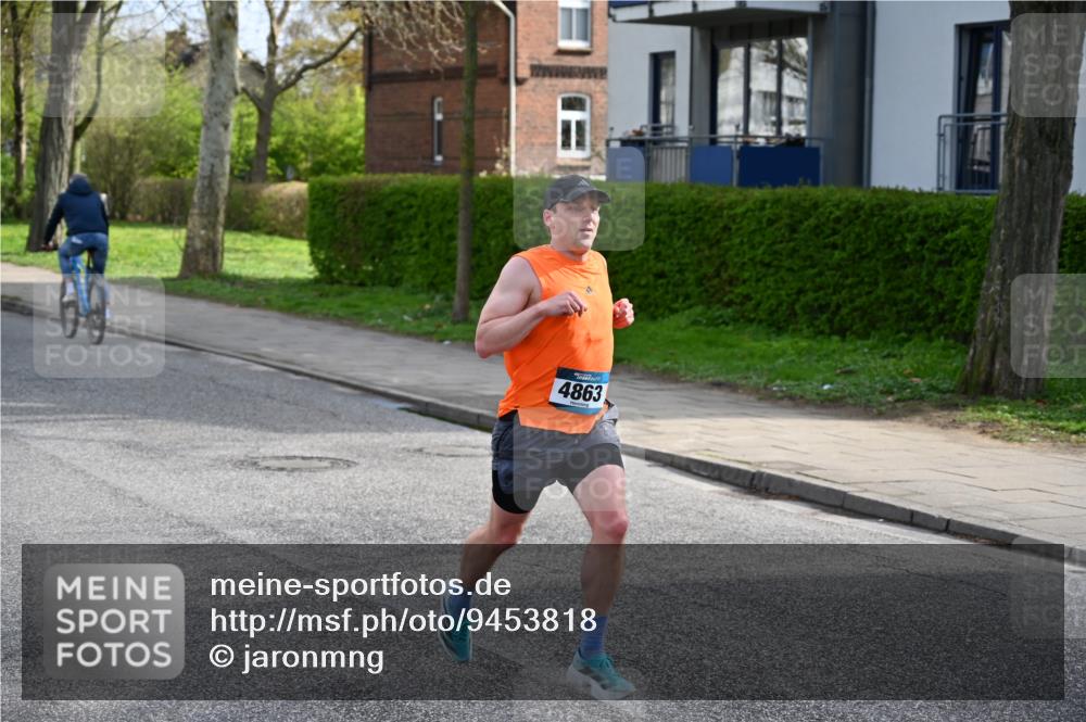 12.04.2026 - 45. Internationalen Wilhelmsburger Insellauf J. Mangold http://msf.ph/oto/9453818 12.04.2026 10:14:44 Ziel 4863, 4002, 2727, 2177 meine-sportfotos.de