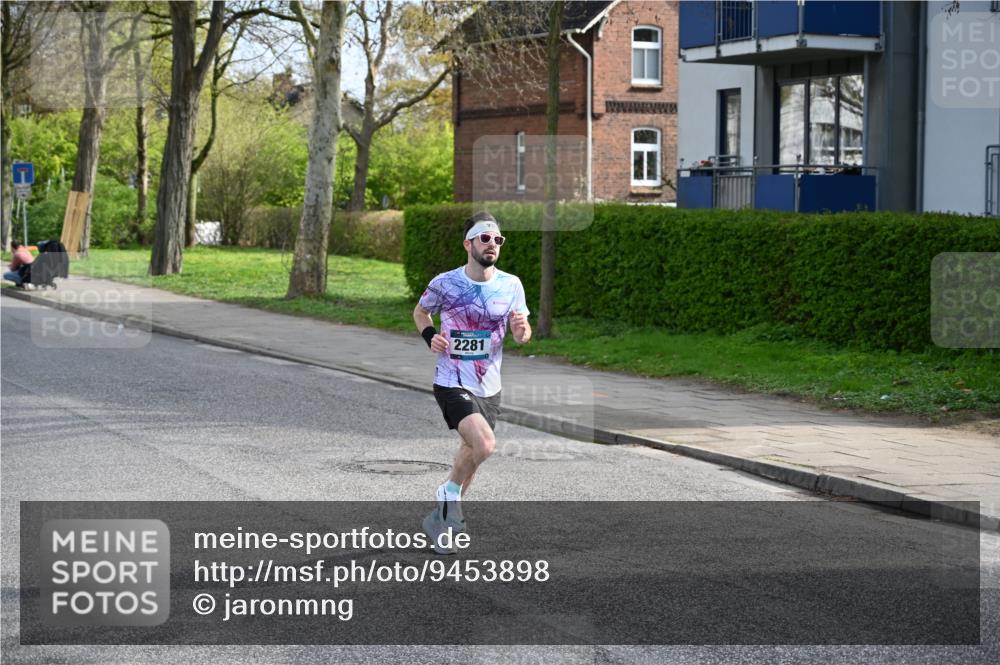 12.04.2026 - 45. Internationalen Wilhelmsburger Insellauf J. Mangold http://msf.ph/oto/9453898 12.04.2026 10:15:38 Ziel 2281, 5302, 2970, 2405, 3685, 3113 meine-sportfotos.de