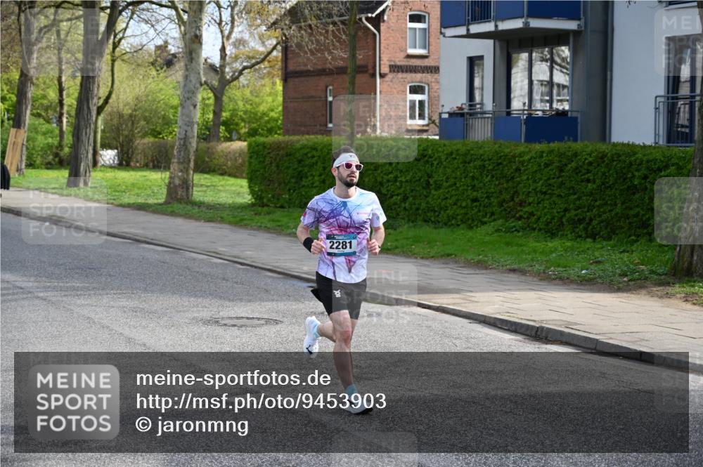 12.04.2026 - 45. Internationalen Wilhelmsburger Insellauf J. Mangold http://msf.ph/oto/9453903 12.04.2026 10:15:38 Ziel 2281, 5302, 2970, 2405, 3685, 3113 meine-sportfotos.de