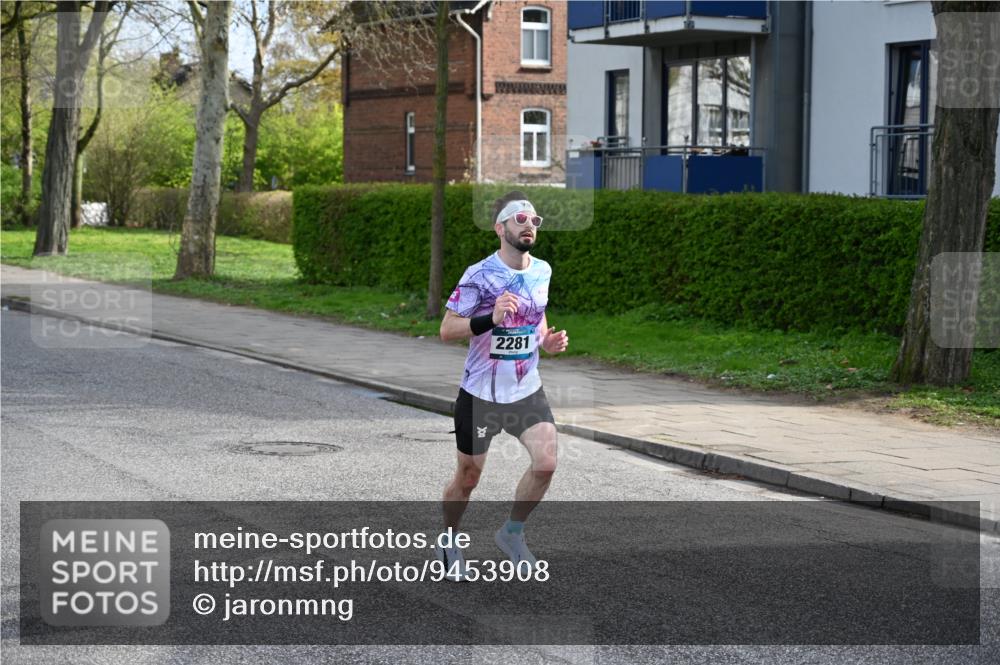 12.04.2026 - 45. Internationalen Wilhelmsburger Insellauf J. Mangold http://msf.ph/oto/9453908 12.04.2026 10:15:38 Ziel 2281, 5302, 2970, 2405, 3685, 3113 meine-sportfotos.de
