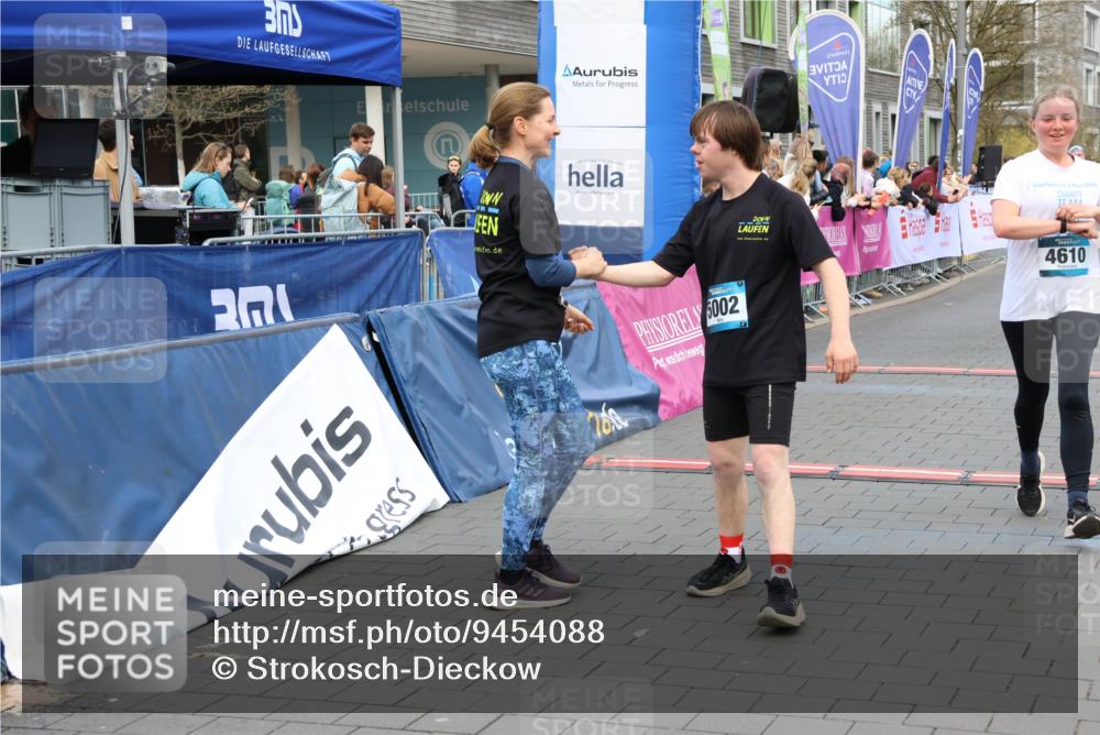 12.04.2026 - 45. Internationalen Wilhelmsburger Insellauf Strokosch-Dieckow http://msf.ph/oto/9454088 12.04.2026 13:05:26 Ziel 5002, 5427, 4610, 5128, 5098, 5235, 5234, 5504, 2139 meine-sportfotos.de