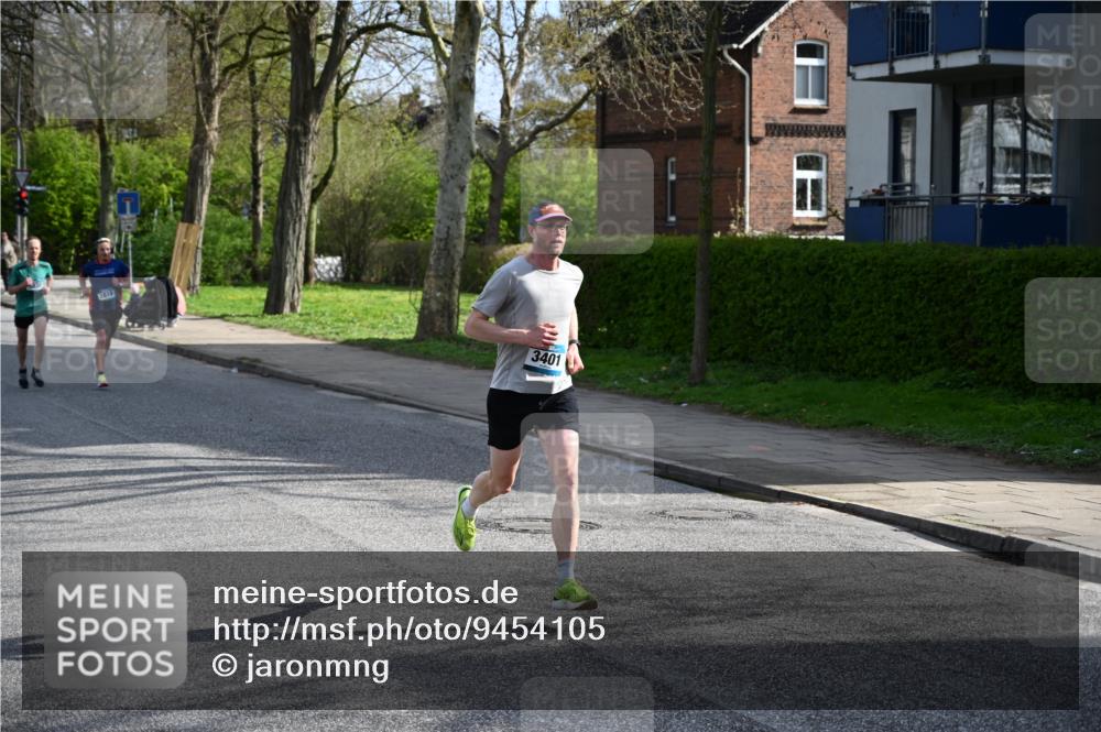 12.04.2026 - 45. Internationalen Wilhelmsburger Insellauf J. Mangold http://msf.ph/oto/9454105 12.04.2026 10:17:12 Ziel 3401, 5838, 2819, 2866, 2866, 4205, 3682, 4475 meine-sportfotos.de