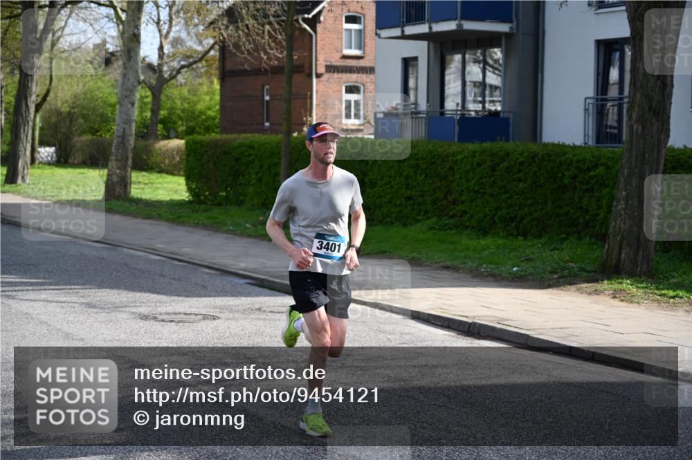 12.04.2026 - 45. Internationalen Wilhelmsburger Insellauf J. Mangold http://msf.ph/oto/9454121 12.04.2026 10:17:13 Ziel 3401, 5838, 2819, 2866, 4205, 3682, 4475 meine-sportfotos.de