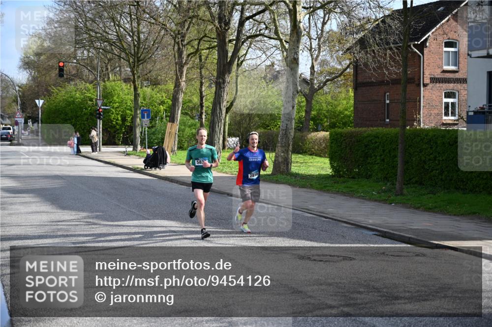 12.04.2026 - 45. Internationalen Wilhelmsburger Insellauf J. Mangold http://msf.ph/oto/9454126 12.04.2026 10:17:15 Ziel 3401, 5838, 2819, 2866, 4205, 3682, 4475 meine-sportfotos.de