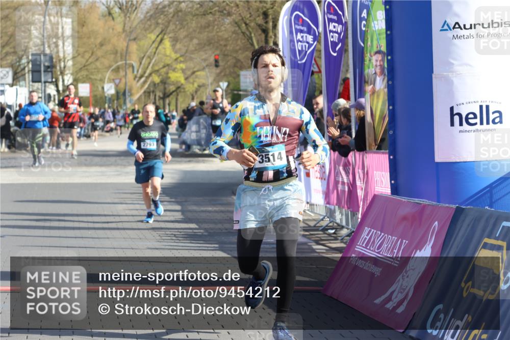 12.04.2026 - 45. Internationalen Wilhelmsburger Insellauf Strokosch-Dieckow http://msf.ph/oto/9454212 12.04.2026 10:29:23 Ziel 5316, 3514 meine-sportfotos.de