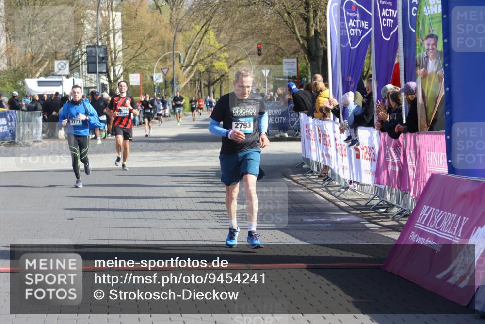12.04.2026 - 45. Internationalen Wilhelmsburger Insellauf Strokosch-Dieckow http://msf.ph/oto/9454241 12.04.2026 10:29:26 Ziel 3514, 2793 meine-sportfotos.de