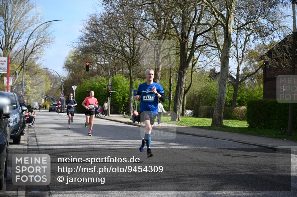 12.04.2026 - 45. Internationalen Wilhelmsburger Insellauf J. Mangold http://msf.ph/oto/9454309 12.04.2026 10:18:43 Ziel 4733, 4583, 4117, 3644, 2757, 5049, 2671, 2549, 3289 meine-sportfotos.de