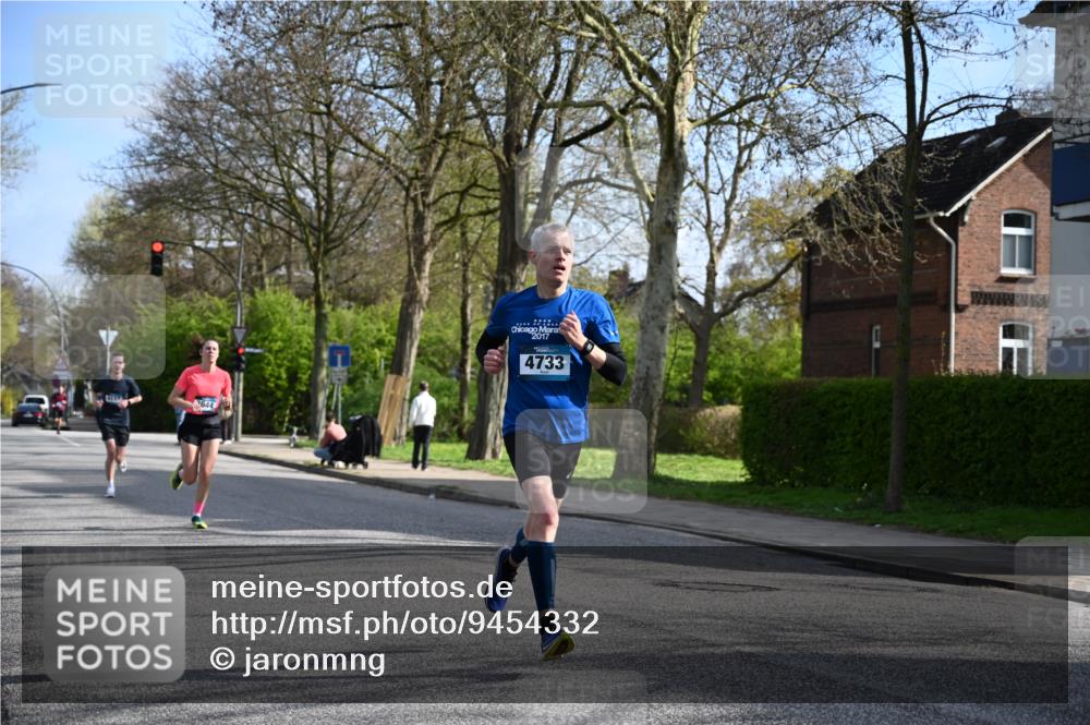 12.04.2026 - 45. Internationalen Wilhelmsburger Insellauf J. Mangold http://msf.ph/oto/9454332 12.04.2026 10:18:44 Ziel 4733, 4583, 4117, 3644, 2757, 2757, 5049, 2671, 2549, 3289 meine-sportfotos.de