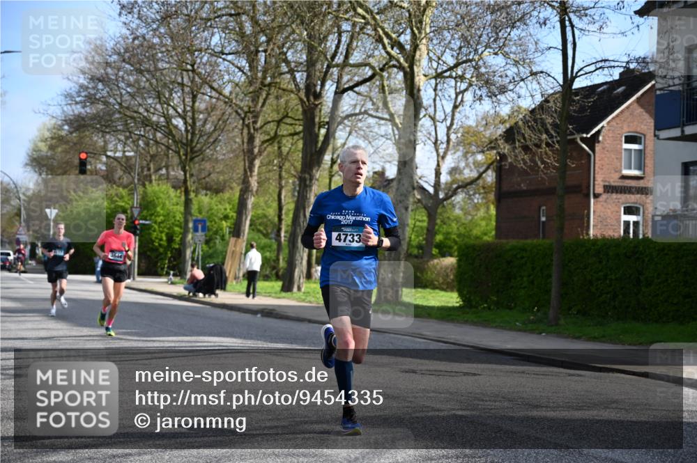 12.04.2026 - 45. Internationalen Wilhelmsburger Insellauf J. Mangold http://msf.ph/oto/9454335 12.04.2026 10:18:44 Ziel 4733, 4583, 4117, 3644, 2757, 2757, 5049, 2671, 2549, 3289 meine-sportfotos.de