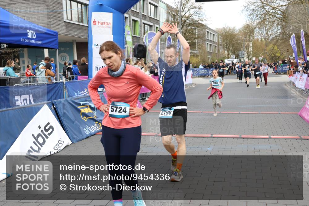 12.04.2026 - 45. Internationalen Wilhelmsburger Insellauf Strokosch-Dieckow http://msf.ph/oto/9454336 12.04.2026 13:05:08 Ziel 2798, 5088 meine-sportfotos.de