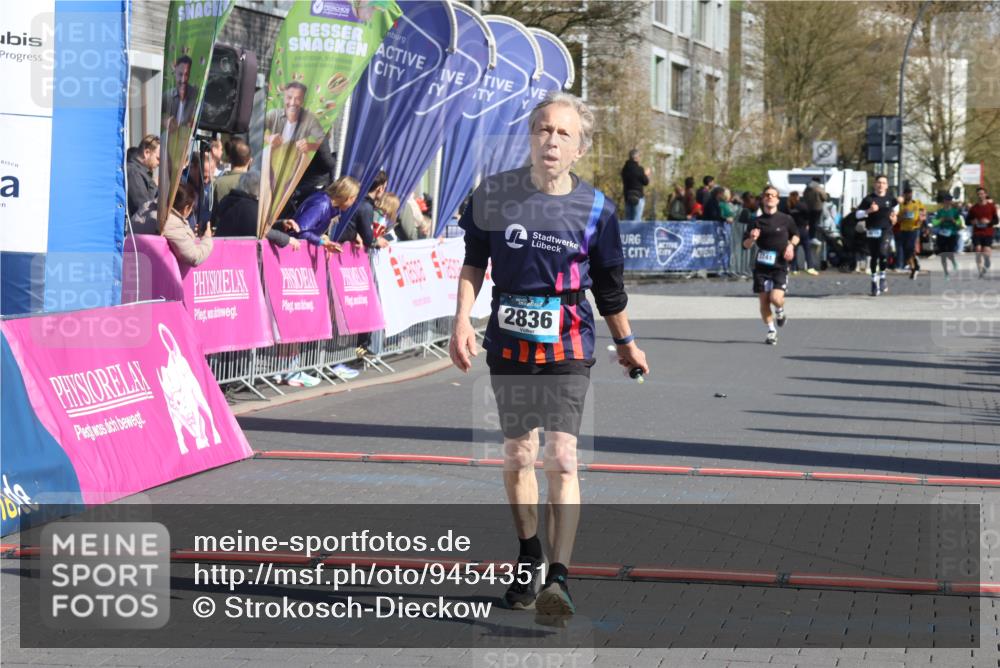 12.04.2026 - 45. Internationalen Wilhelmsburger Insellauf Strokosch-Dieckow http://msf.ph/oto/9454351 12.04.2026 10:42:23 Ziel 2836 meine-sportfotos.de
