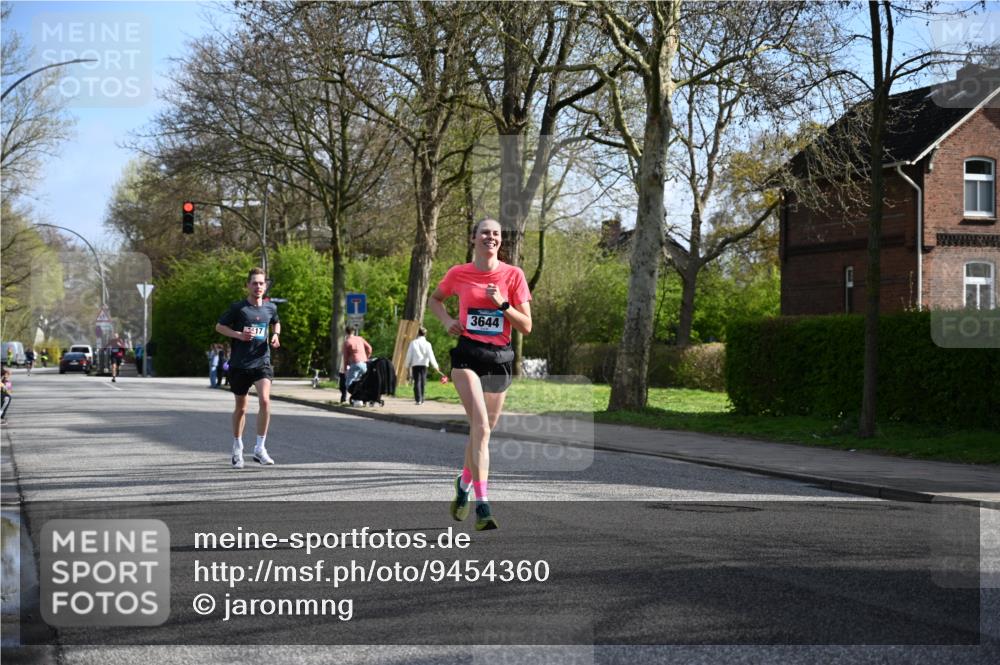 12.04.2026 - 45. Internationalen Wilhelmsburger Insellauf J. Mangold http://msf.ph/oto/9454360 12.04.2026 10:18:46 Ziel 4733, 4583, 4117, 3644, 2757, 5049, 2671, 2549, 3289, 5456, 2789 meine-sportfotos.de