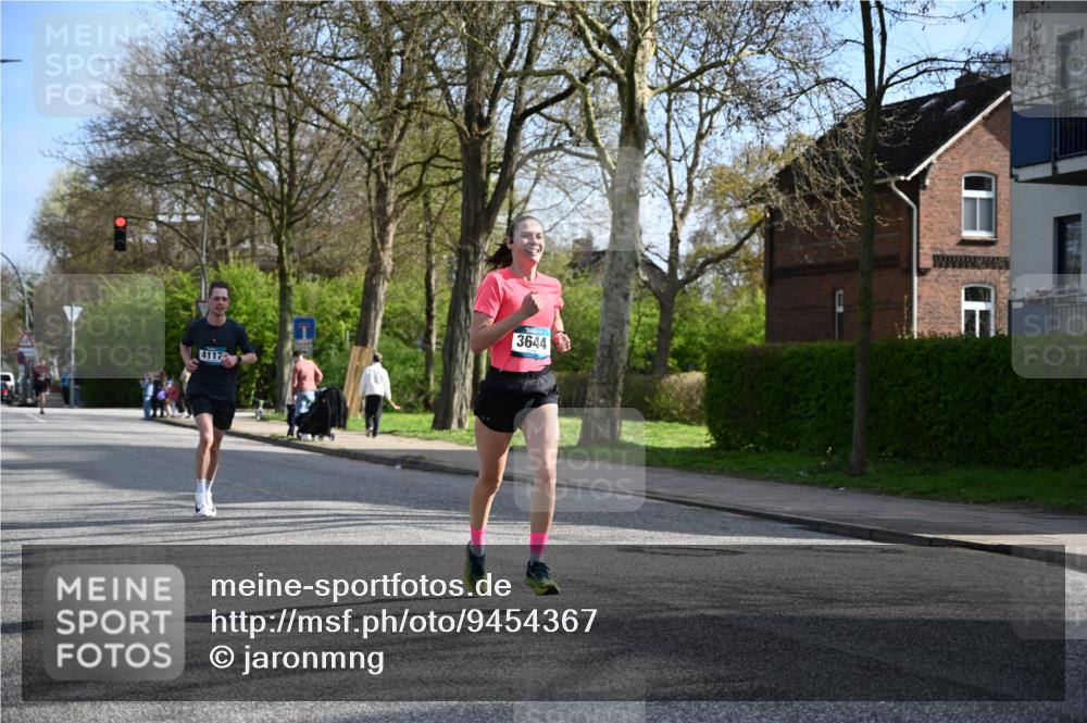 12.04.2026 - 45. Internationalen Wilhelmsburger Insellauf J. Mangold http://msf.ph/oto/9454367 12.04.2026 10:18:46 Ziel 4733, 4583, 4117, 3644, 2757, 5049, 2671, 2549, 3289, 5456, 2789 meine-sportfotos.de